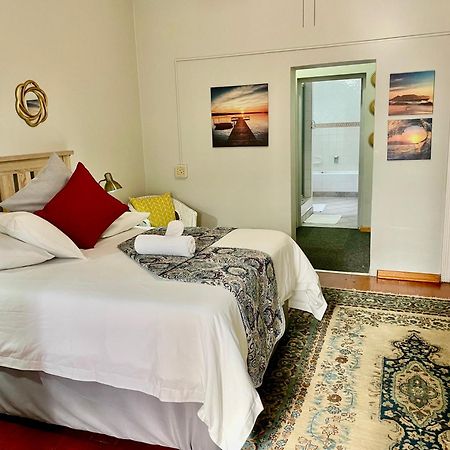 Dreamers Guesthouse - No Loadshedding King William's Town Esterno foto