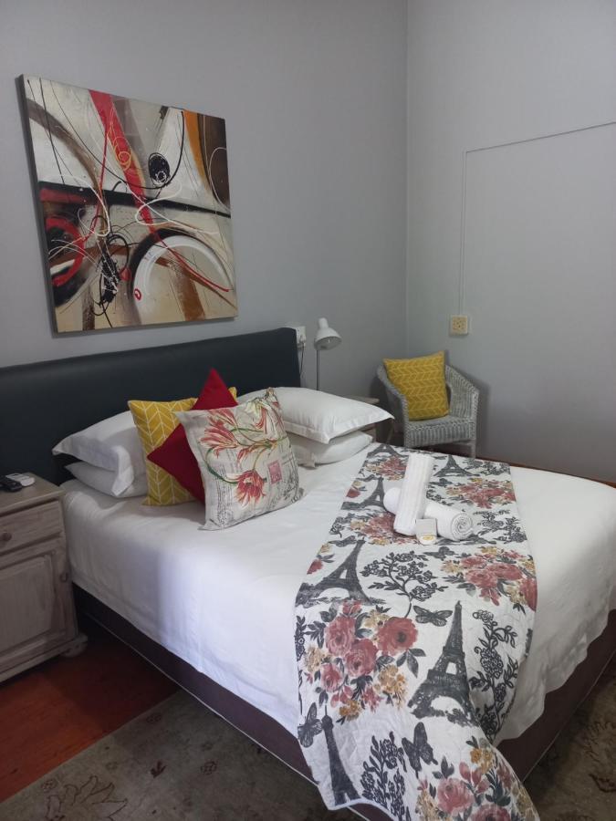 Dreamers Guesthouse - No Loadshedding King William's Town Esterno foto