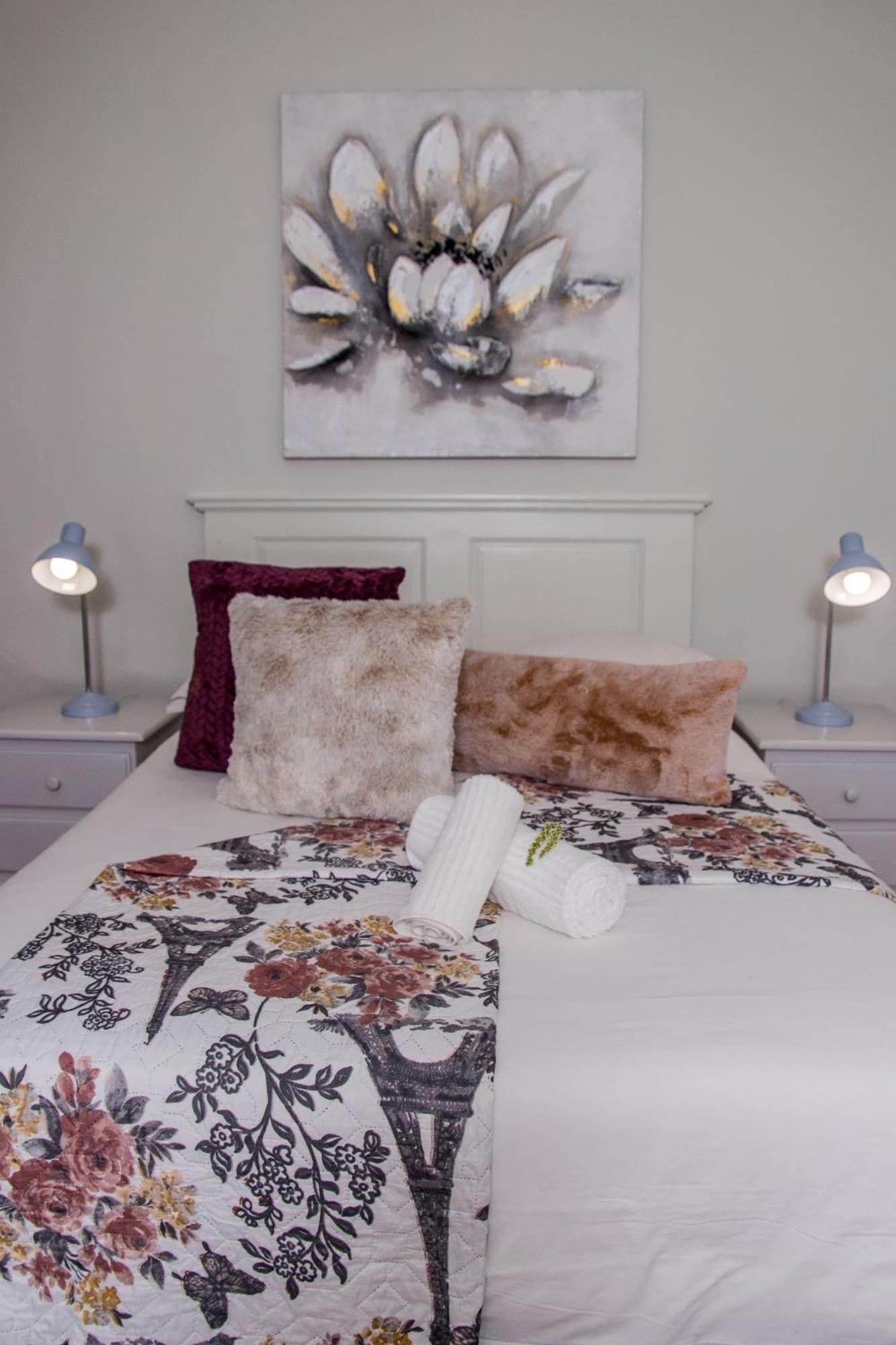 Dreamers Guesthouse - No Loadshedding King William's Town Esterno foto